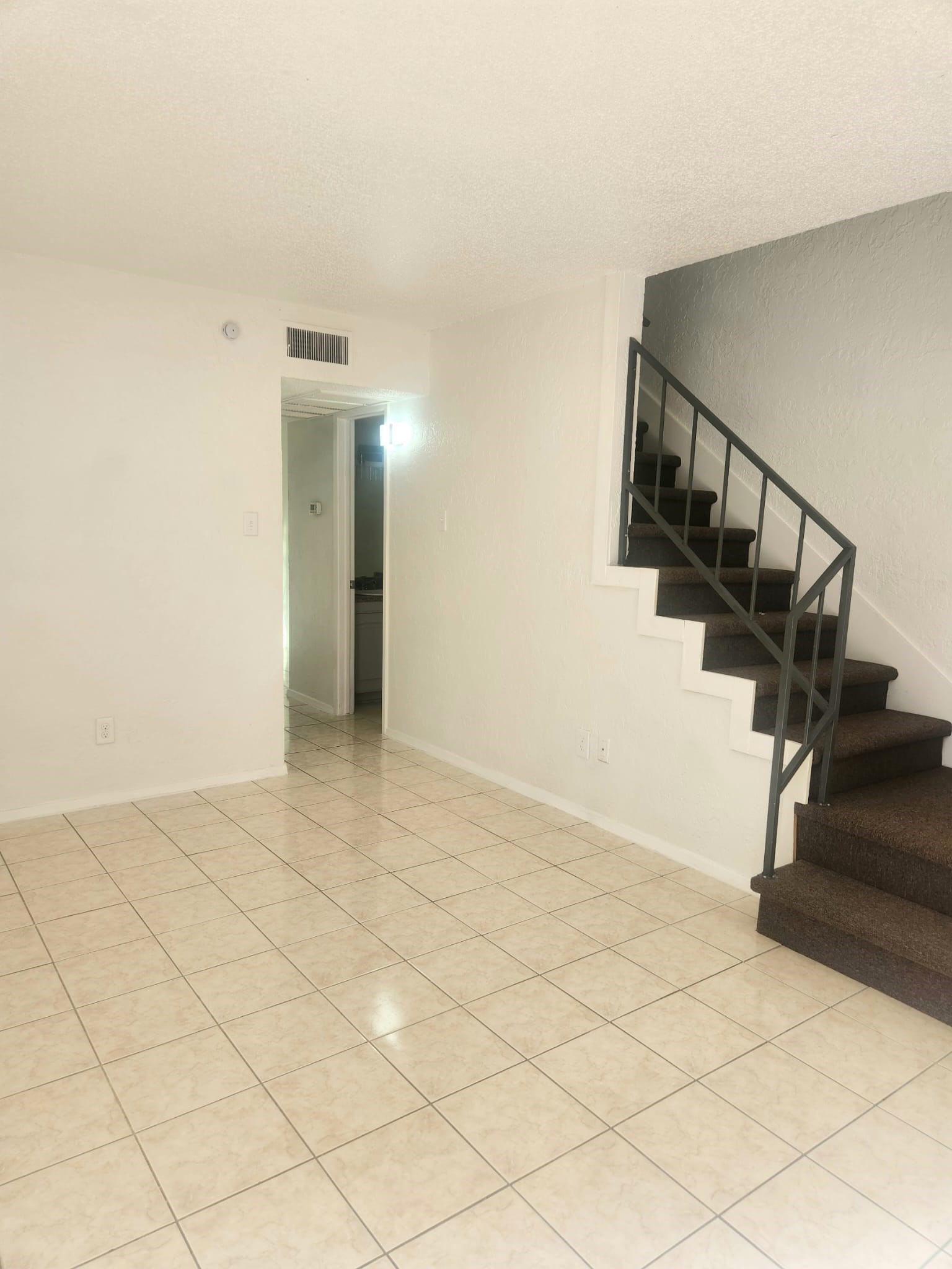 6828 Brentwood Stair Road