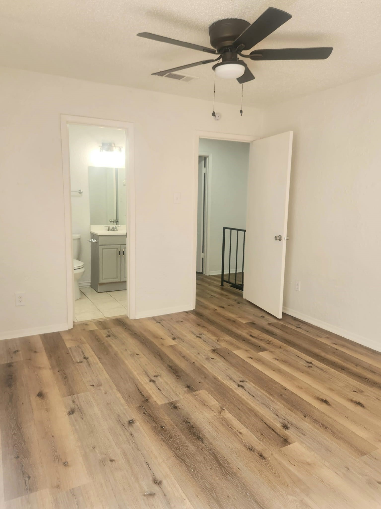 6828 Brentwood Stair Road