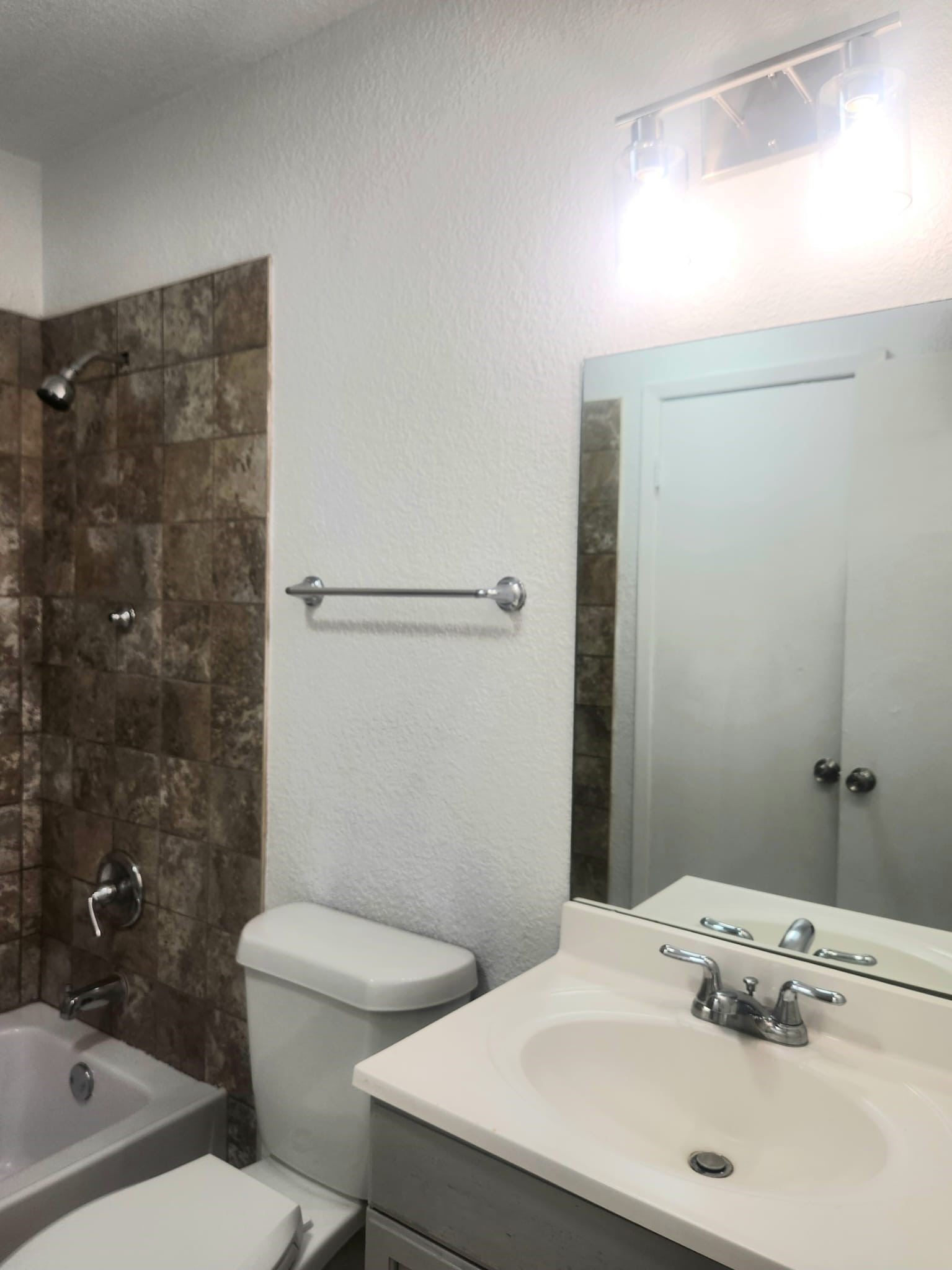 6828 Brentwood Stair Road