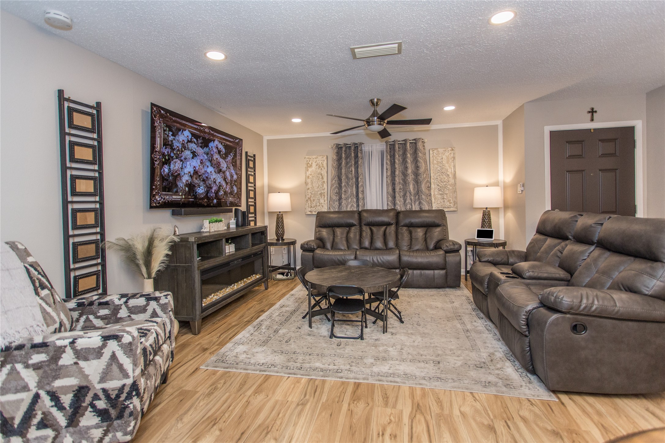 33 E Townhouse Lane 30
