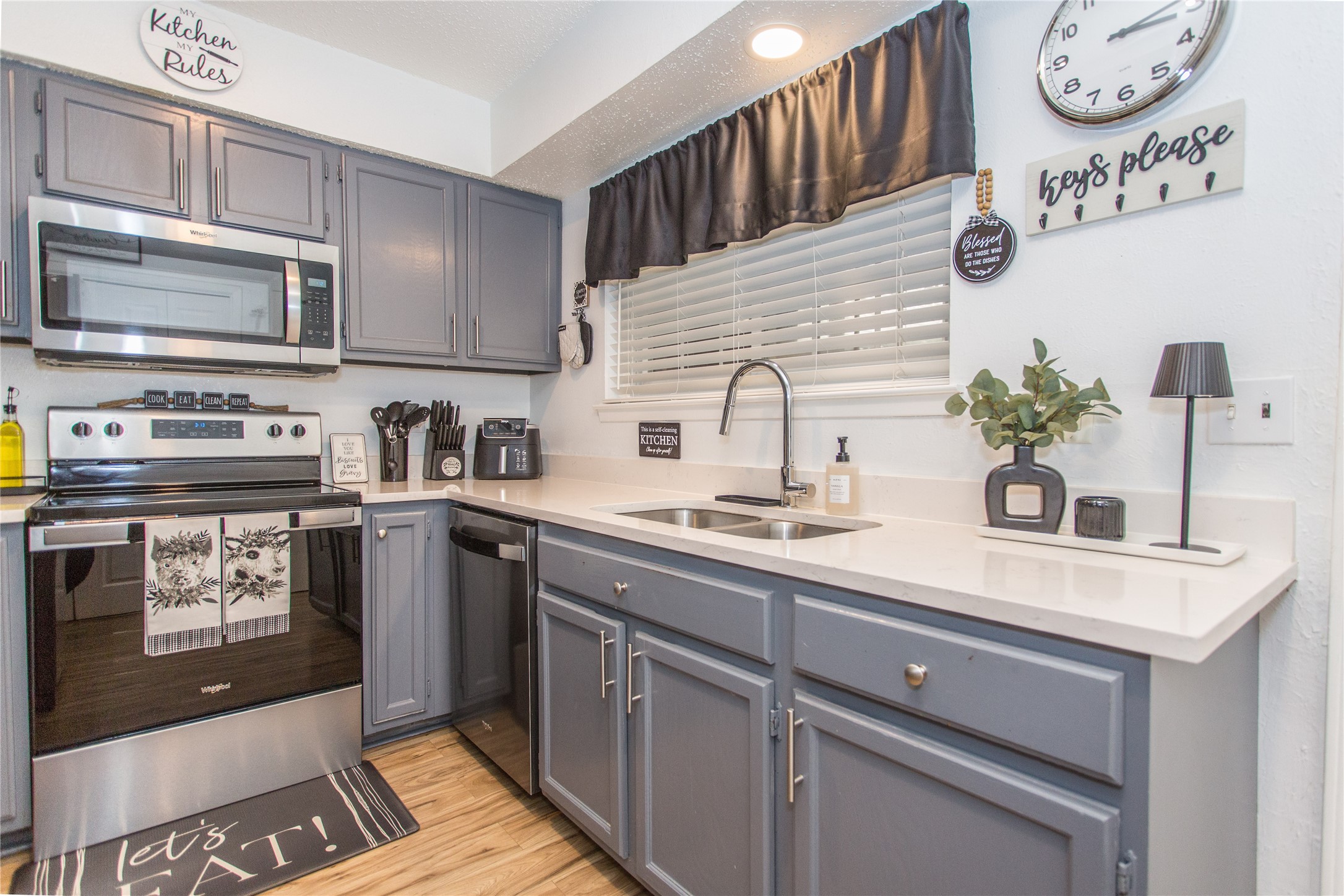 33 E Townhouse Lane 30