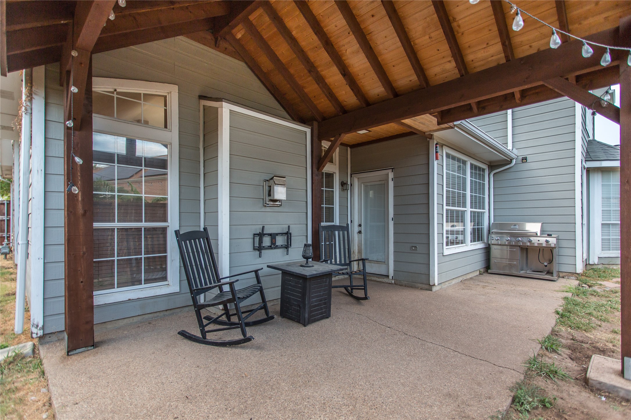 5704 Windmere Lane