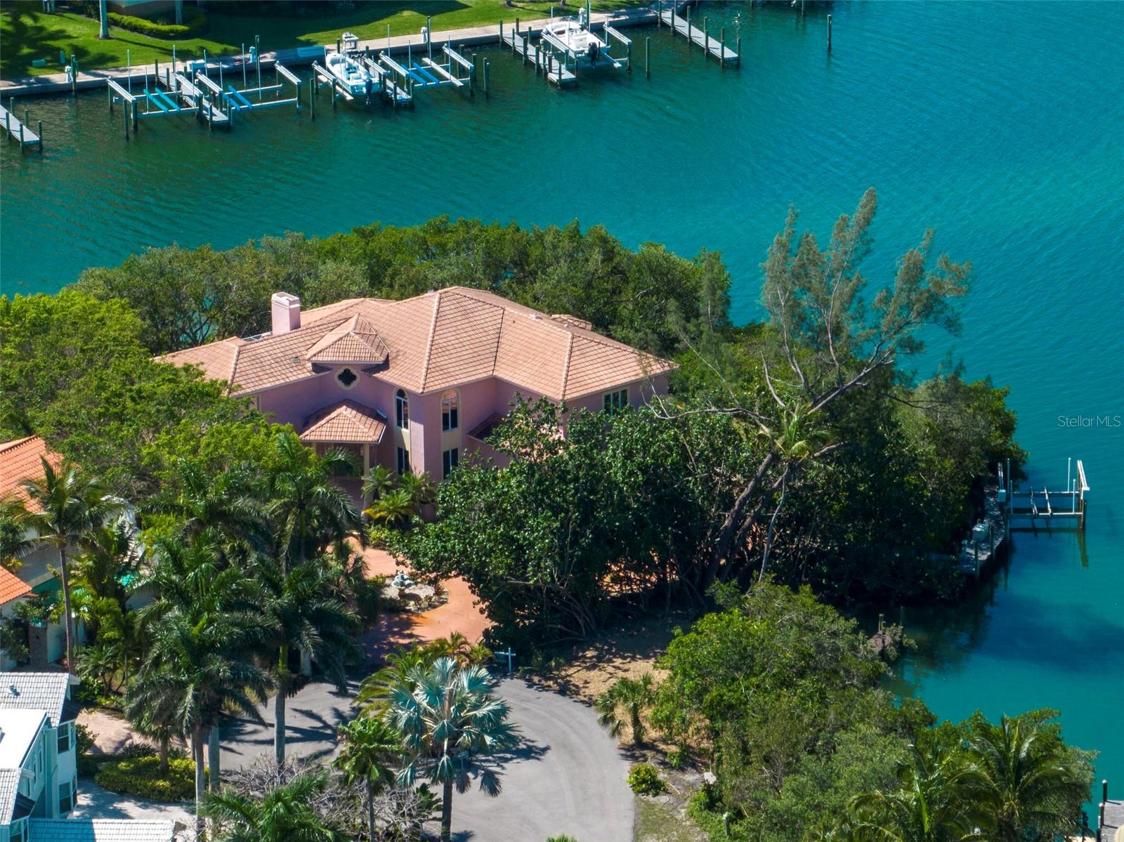 781 HIDEAWAY BAY DR