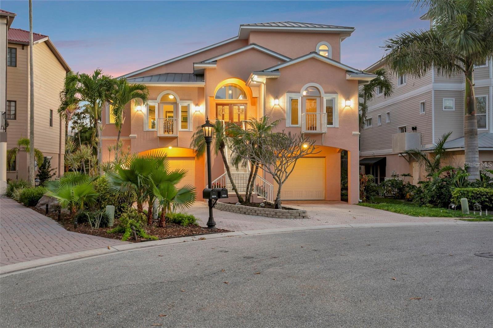 1508 BOWLEES CV