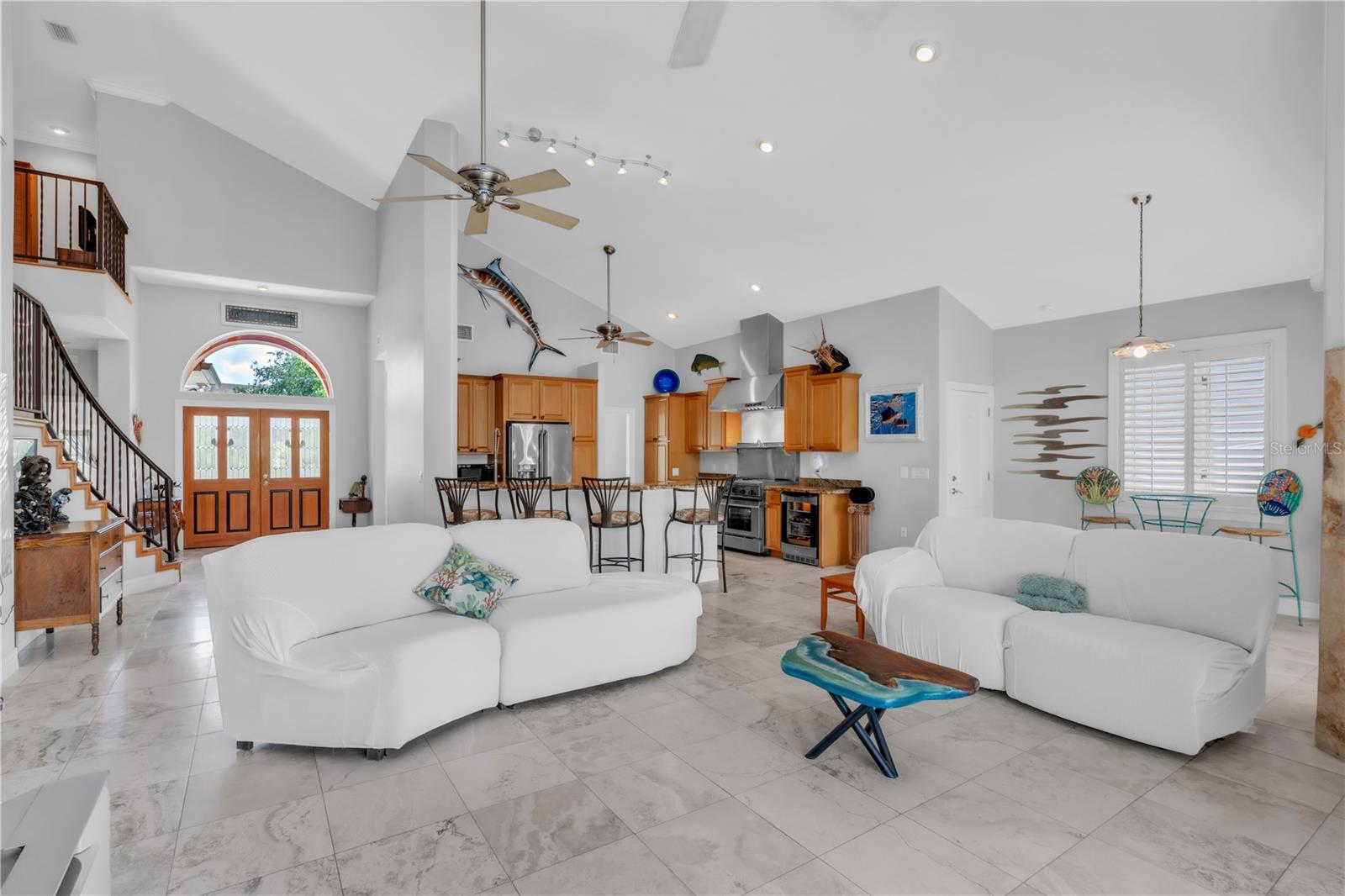 1508 BOWLEES CV