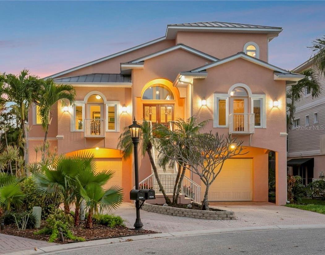 1508 BOWLEES CV
