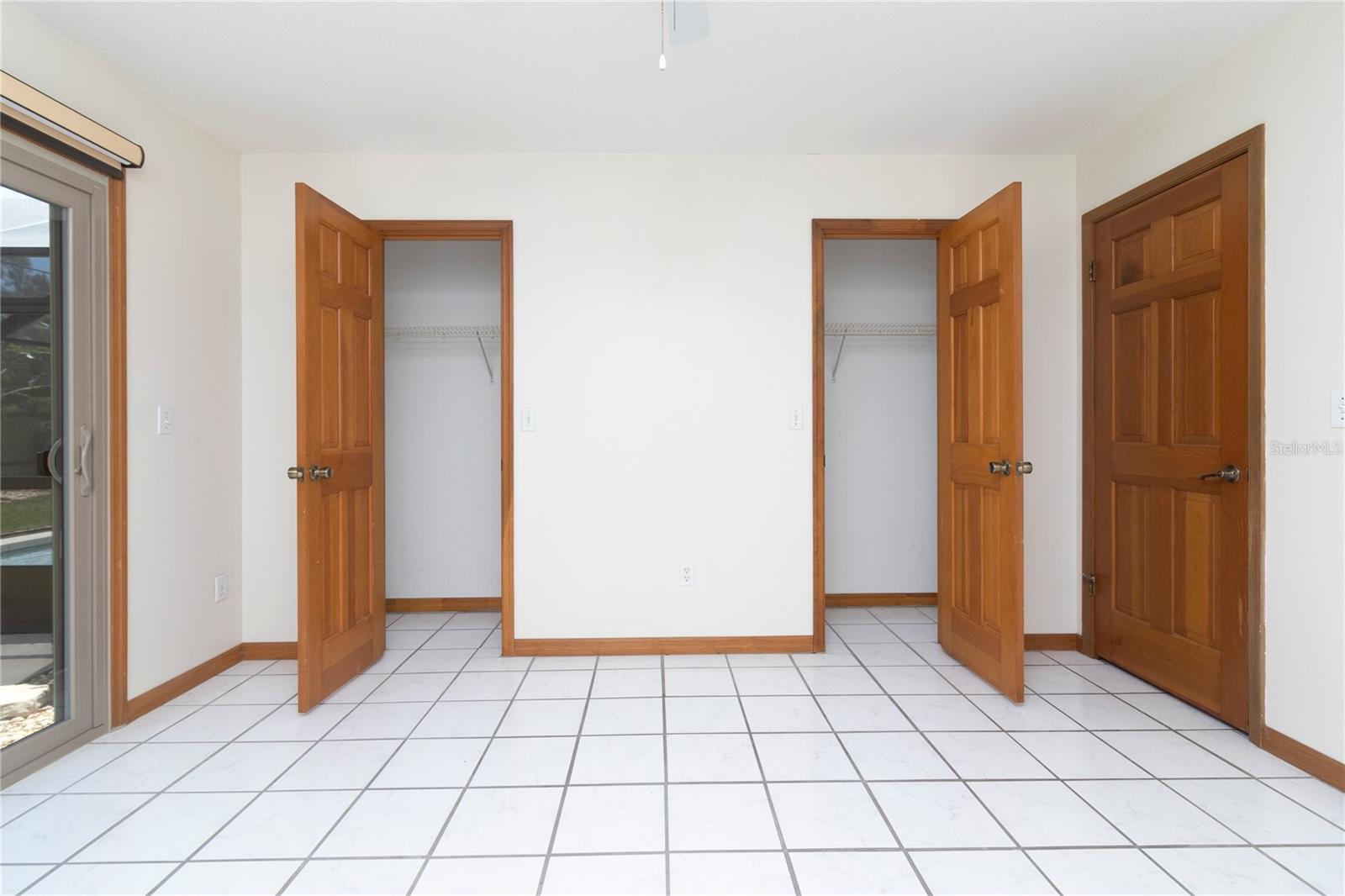 19 ZIRCON CT