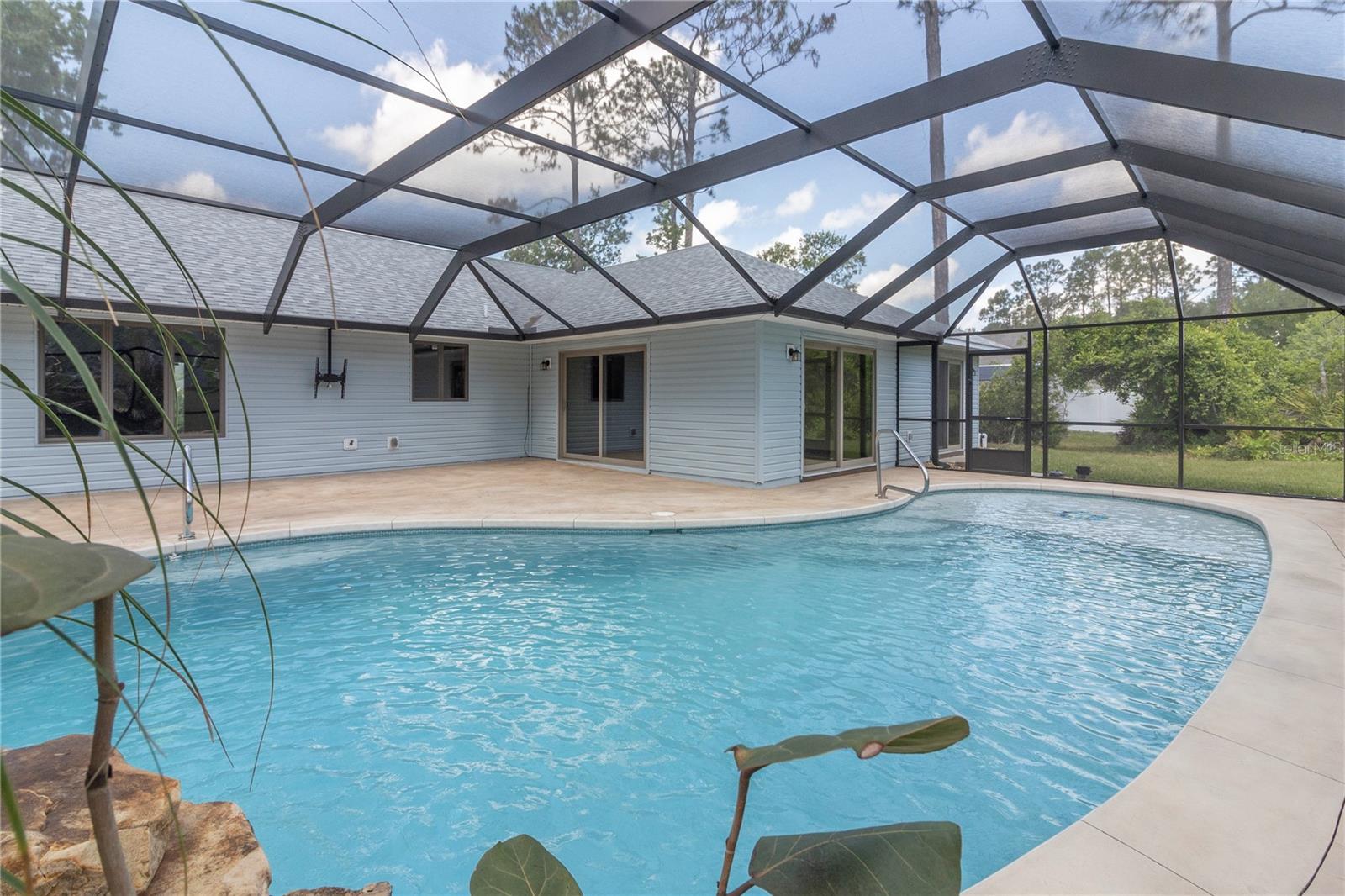 19 ZIRCON CT
