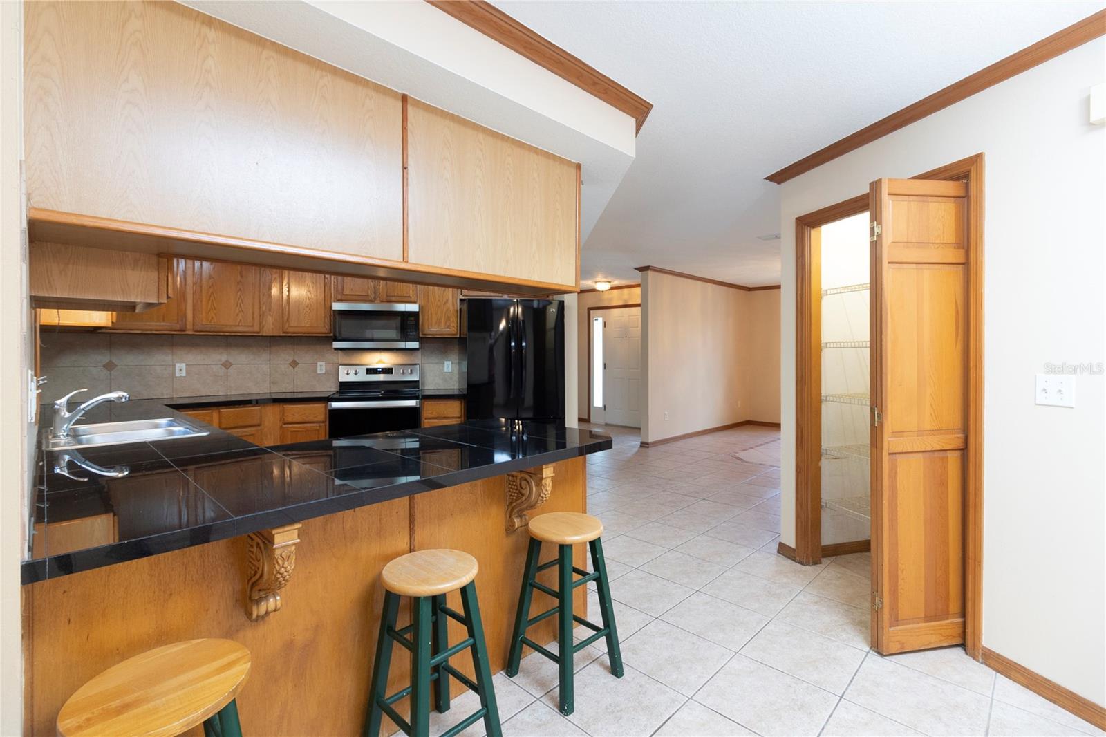 19 ZIRCON CT