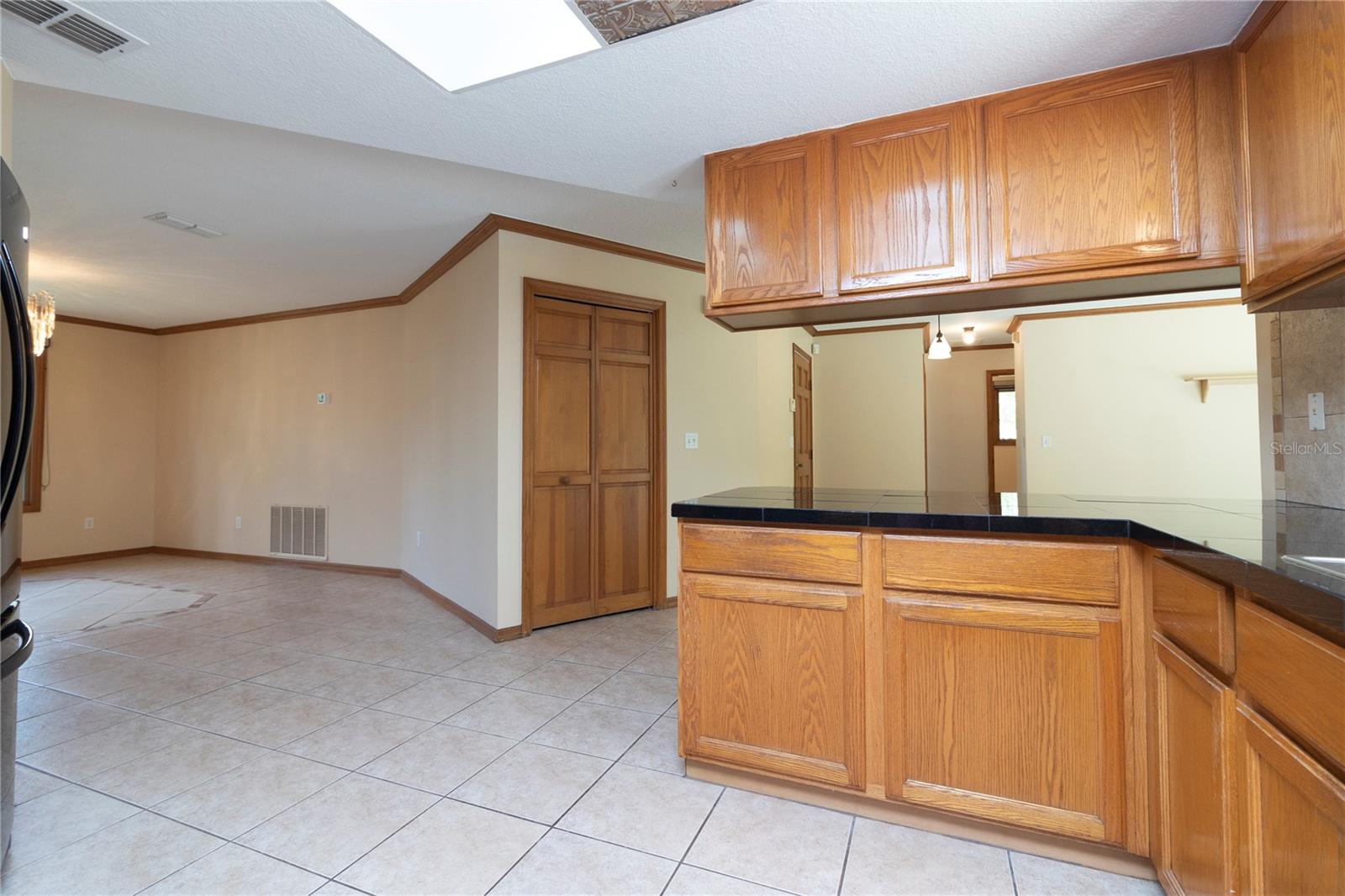 19 ZIRCON CT