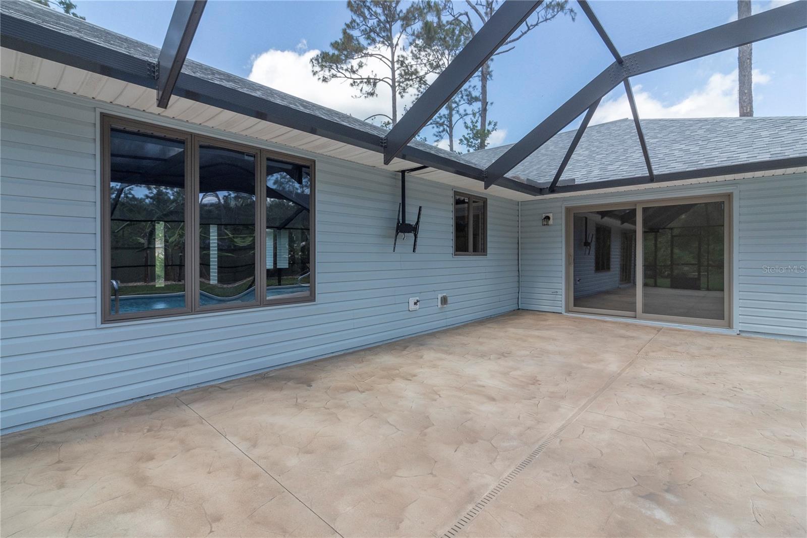19 ZIRCON CT