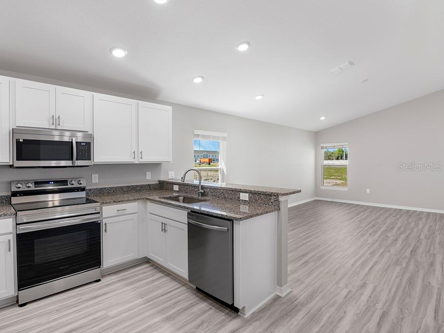 428 ITUNA CIR