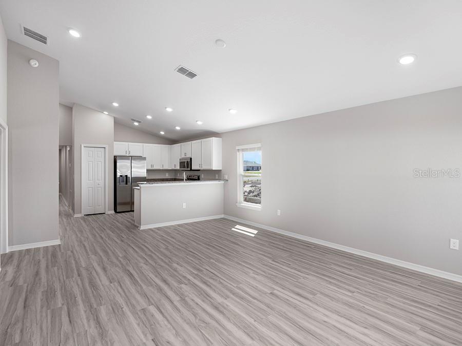 428 ITUNA CIR