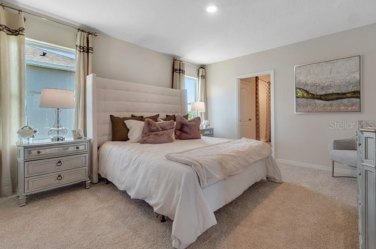 2674 SWOOPING SPARROW DR