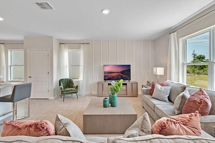 2674 SWOOPING SPARROW DR