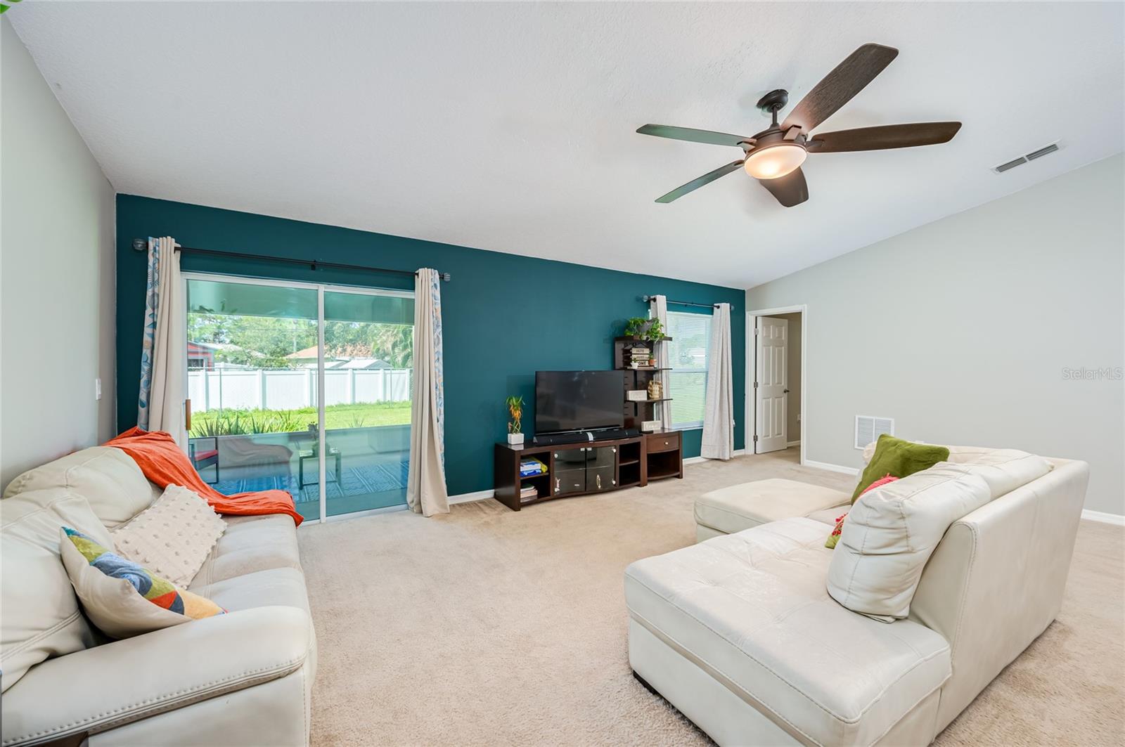 2890 DETACHED CIR SE