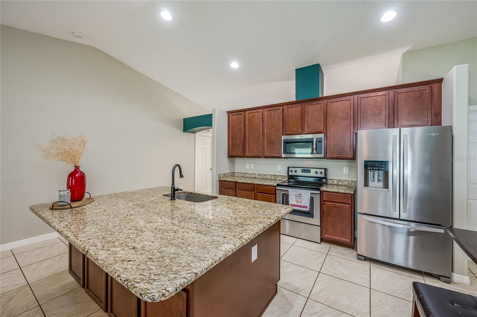 2890 DETACHED CIR SE