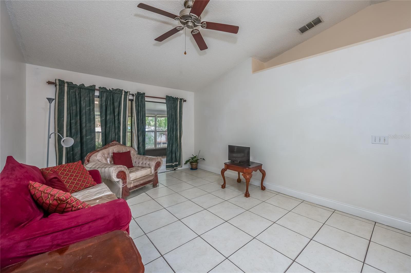9845 RIVER CREST CT