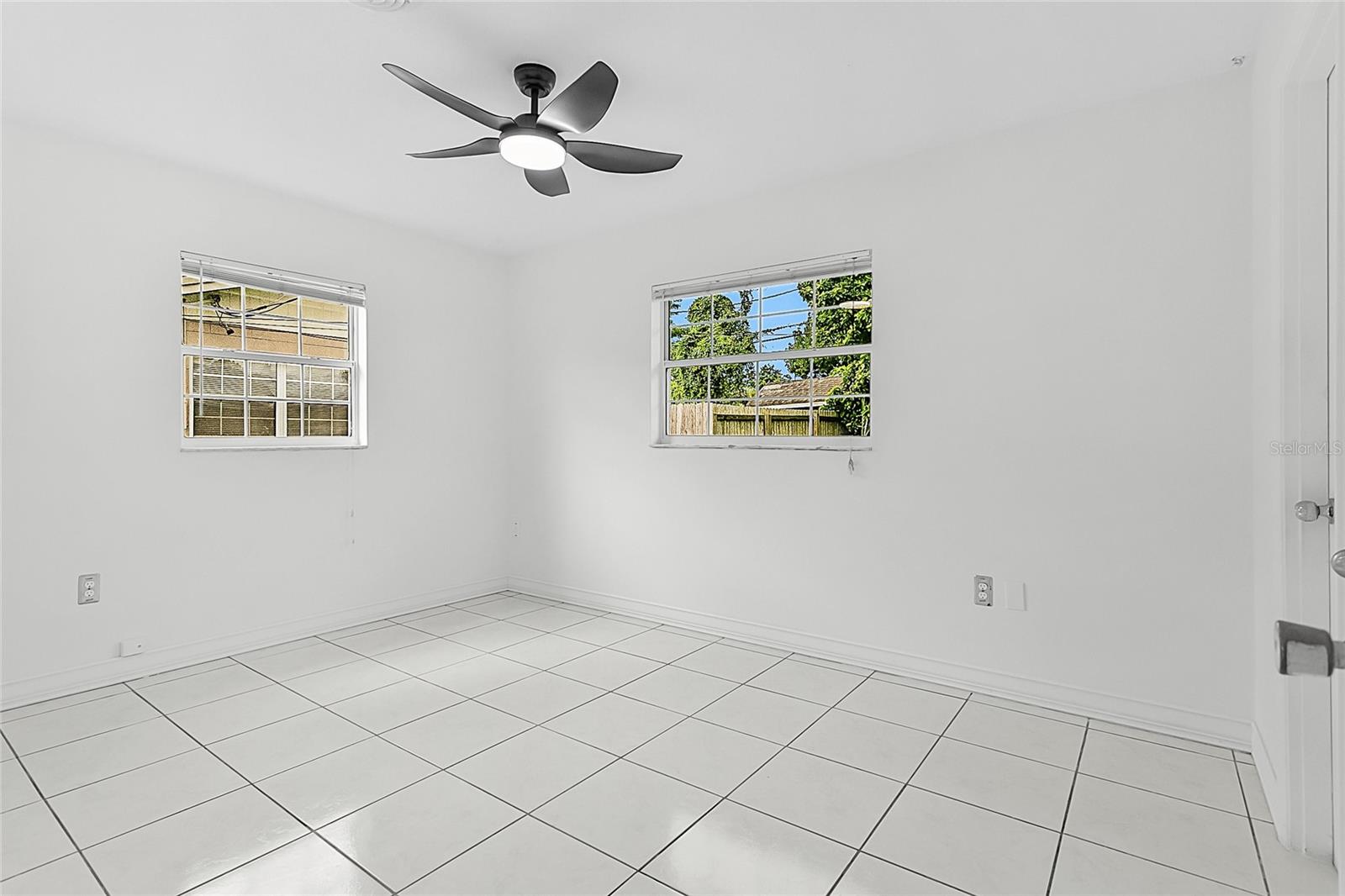 968 PARK MANOR DR
