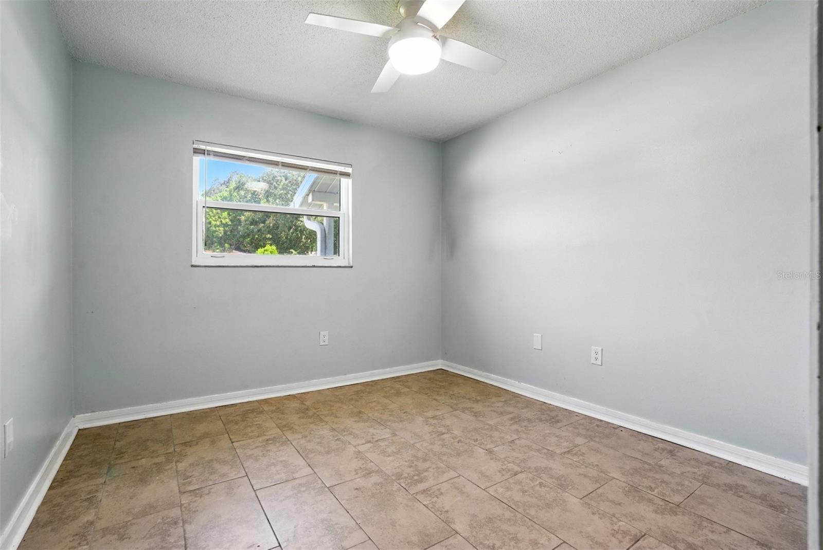 2824 OAKLAWN AVE