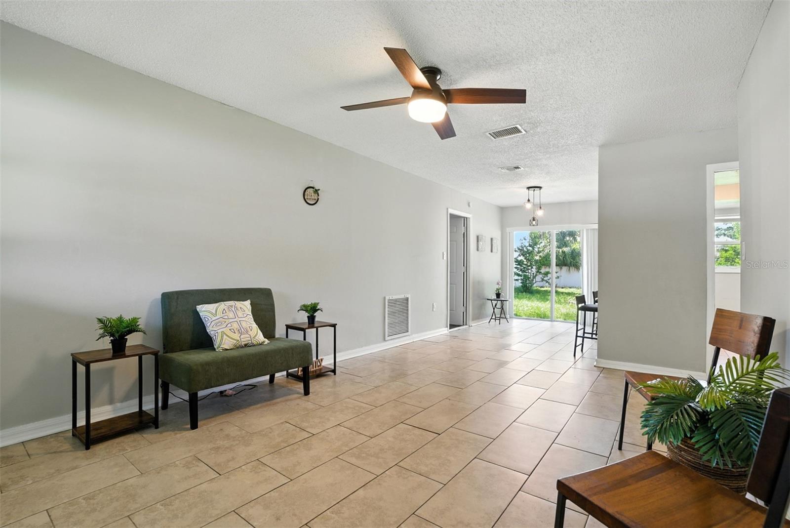 2824 OAKLAWN AVE