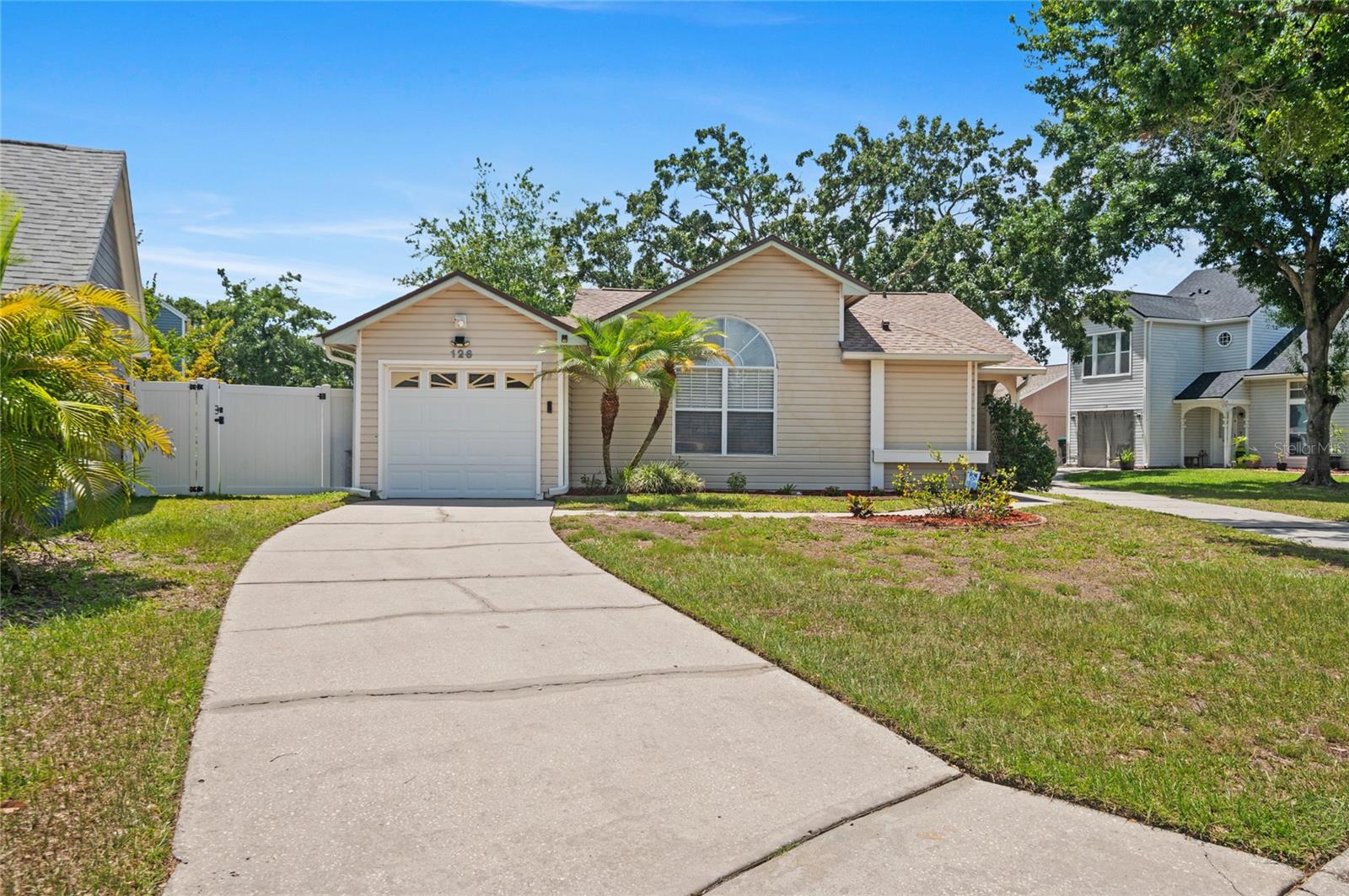 126 SPANISH MOSS CT