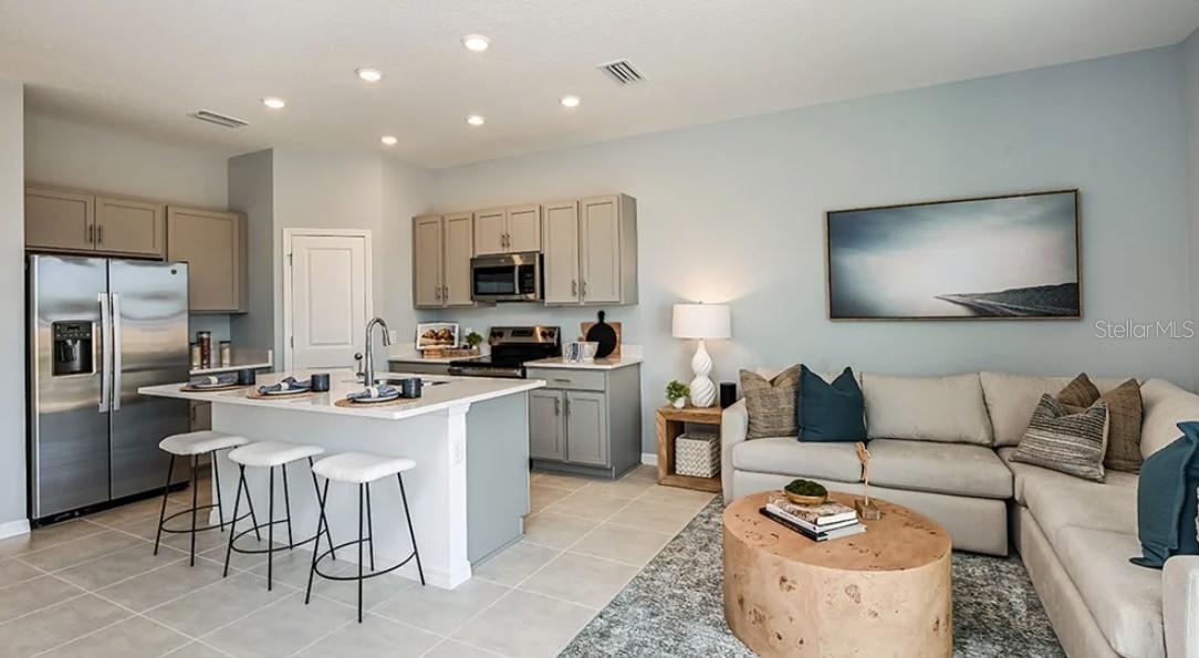 7815 WATERSCAPE DR