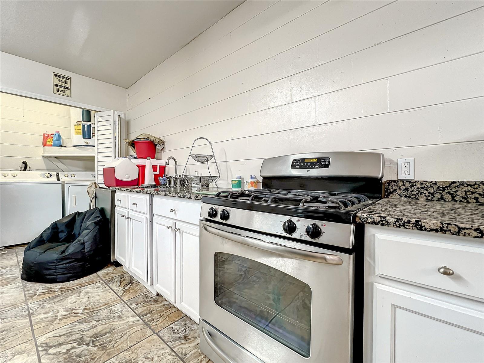 138 SEABREEZE CIR