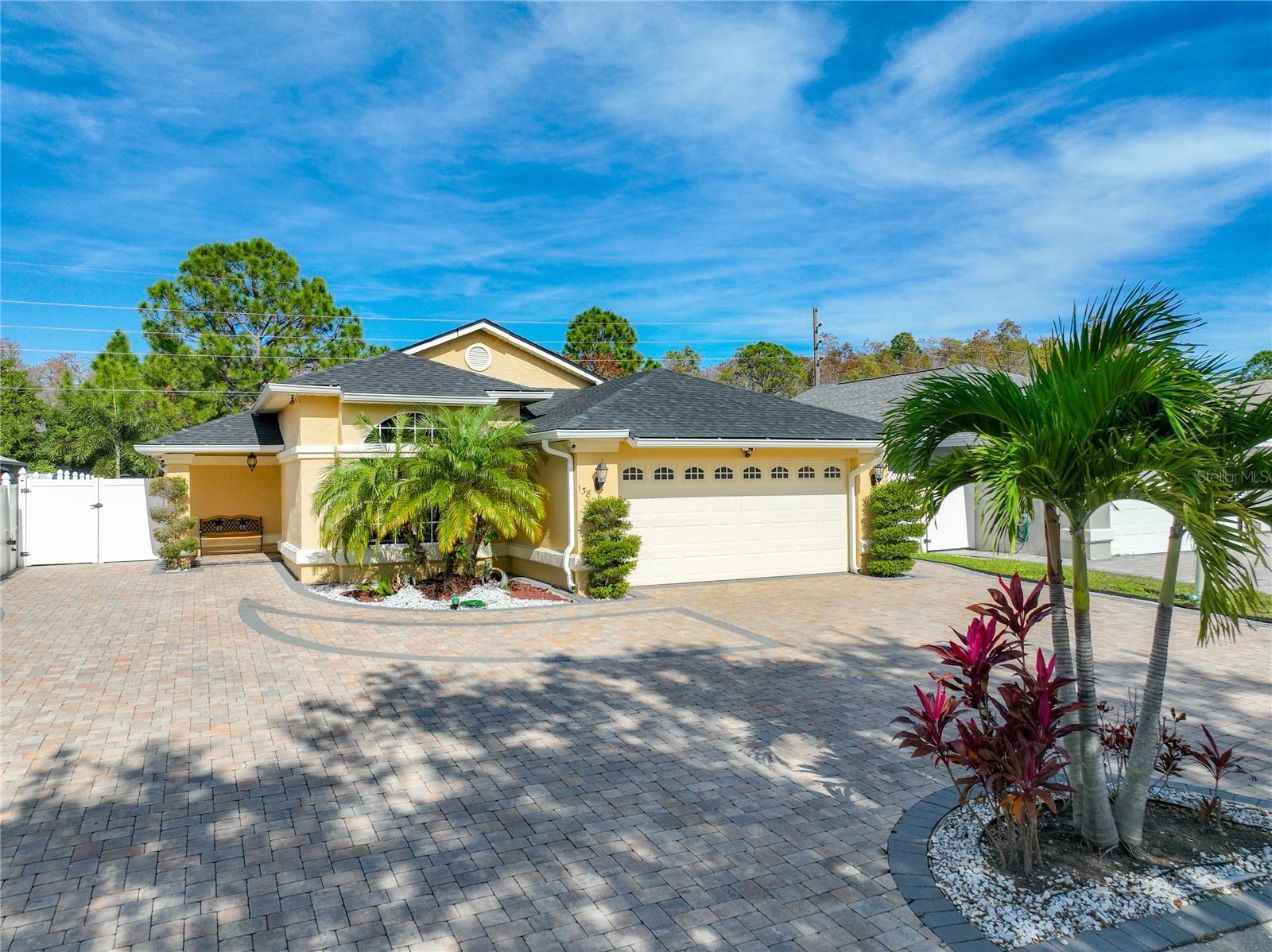 138 SEABREEZE CIR
