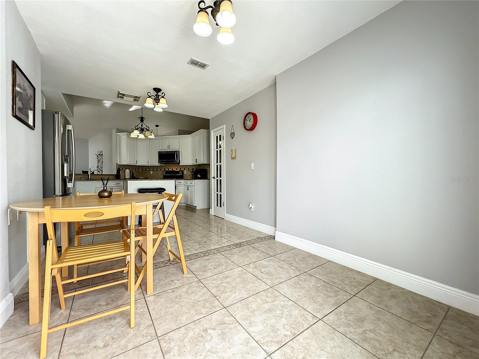 138 SEABREEZE CIR