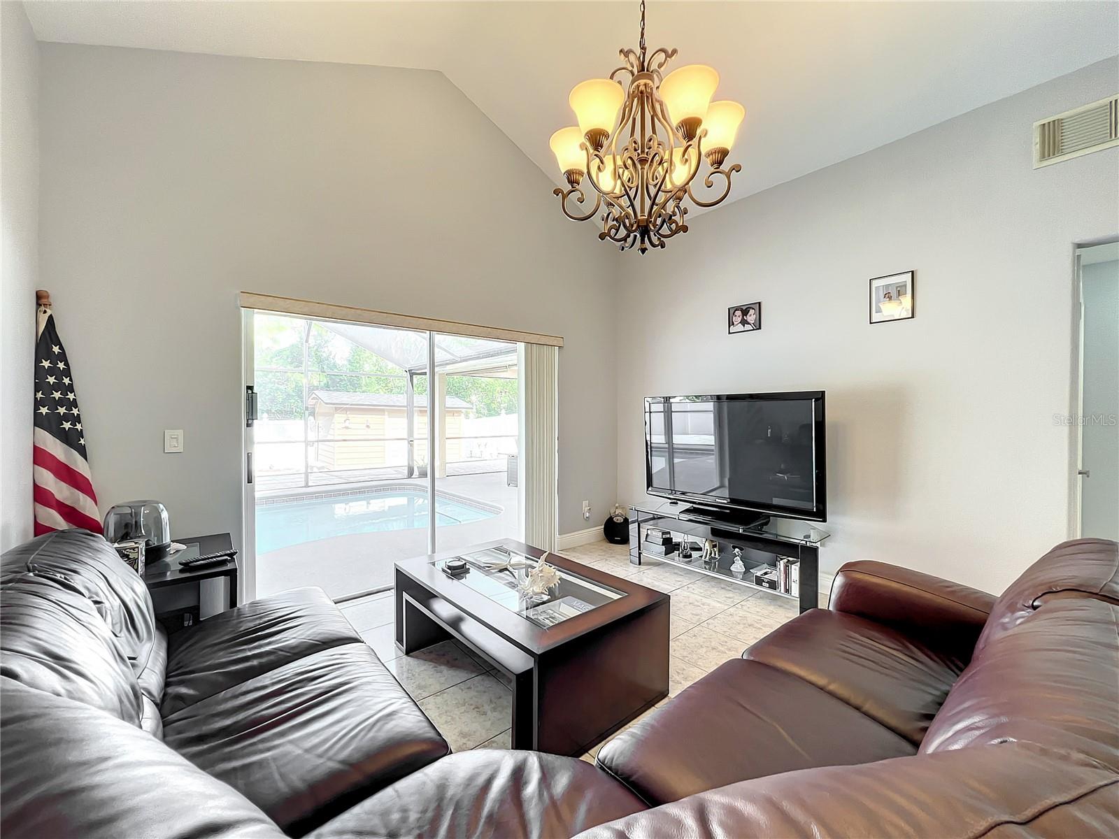 138 SEABREEZE CIR