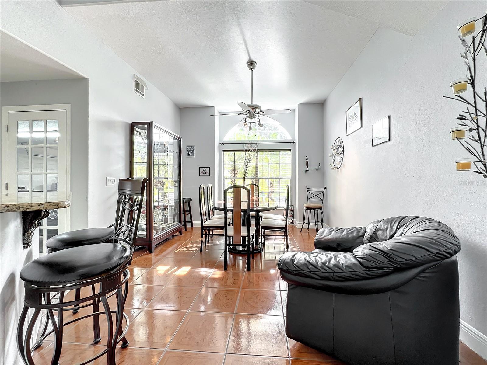 138 SEABREEZE CIR