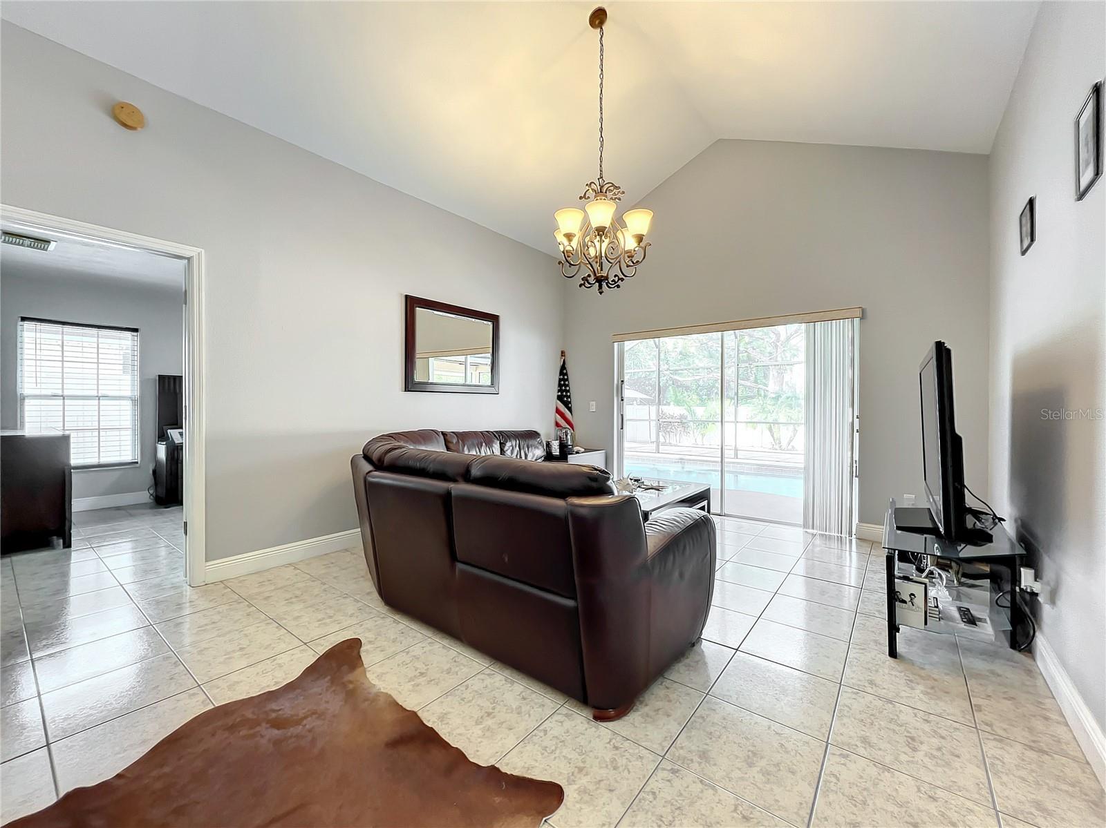 138 SEABREEZE CIR