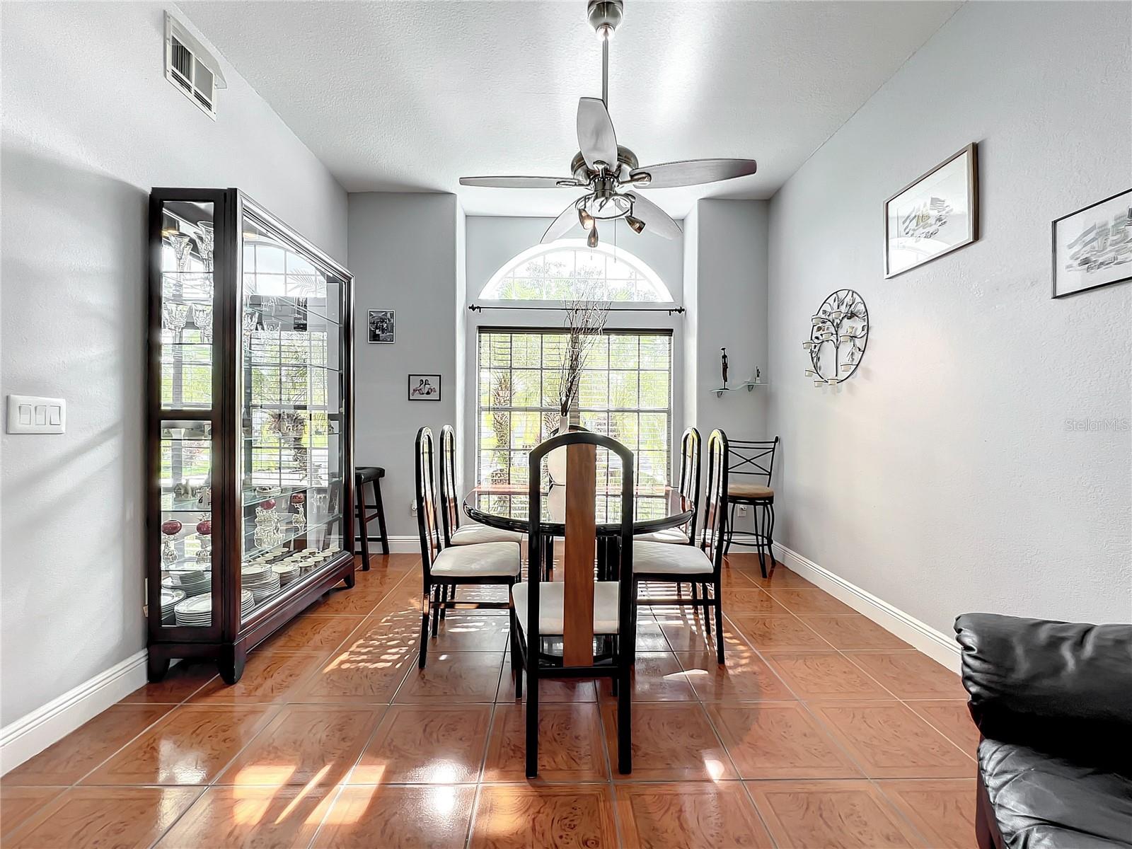138 SEABREEZE CIR