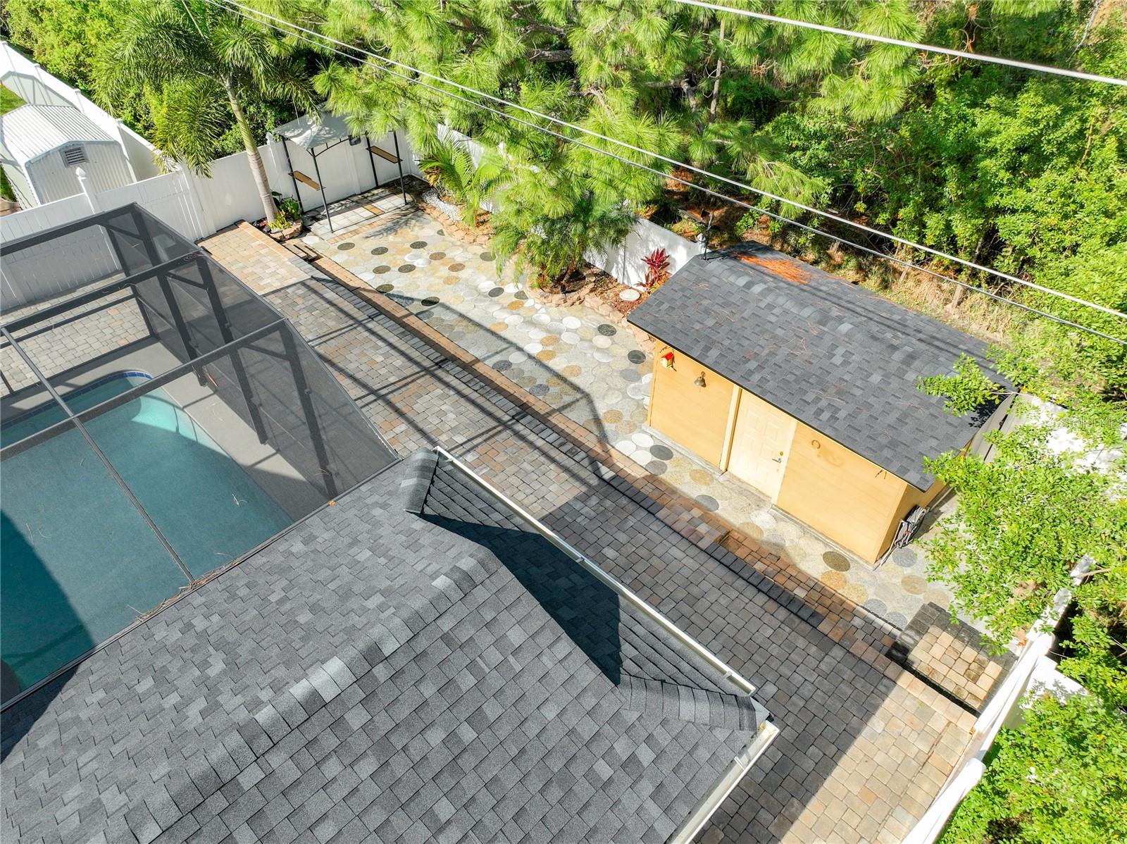 138 SEABREEZE CIR