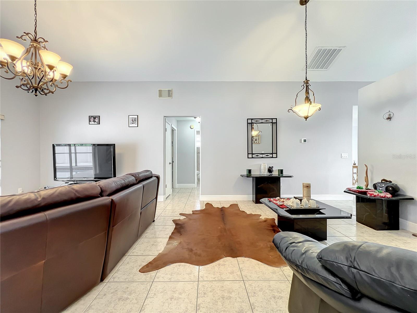 138 SEABREEZE CIR
