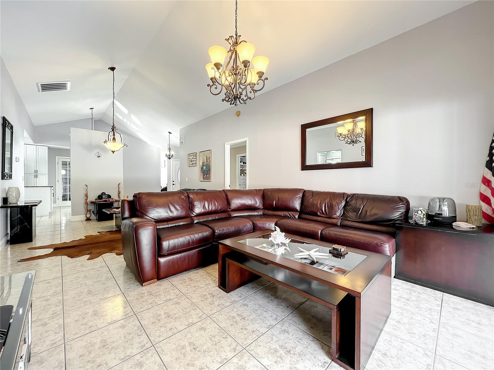 138 SEABREEZE CIR