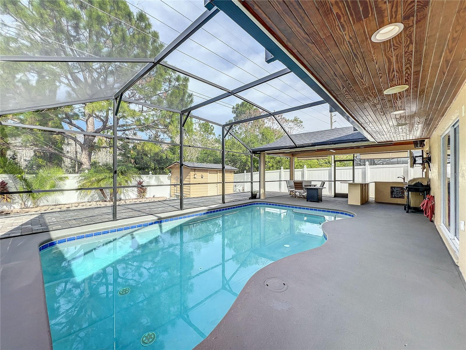 138 SEABREEZE CIR