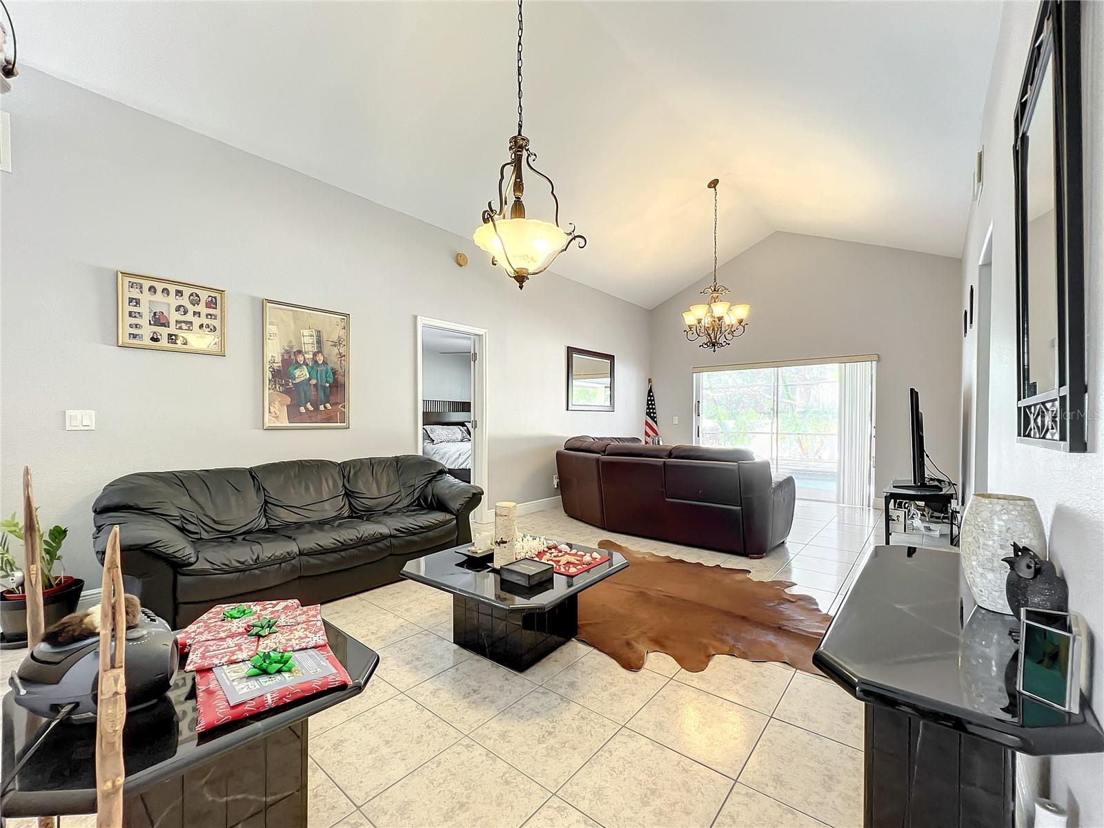 138 SEABREEZE CIR