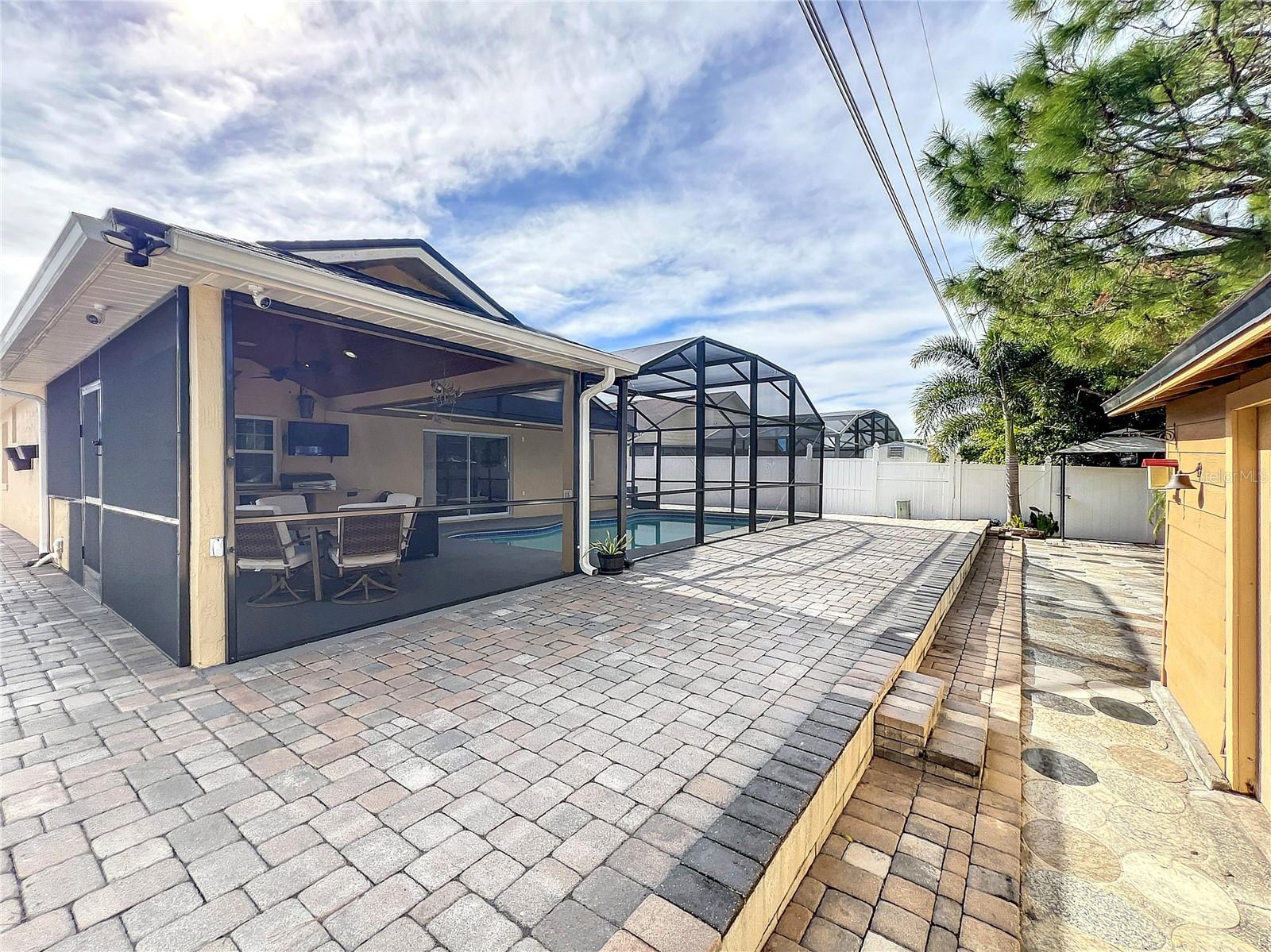 138 SEABREEZE CIR