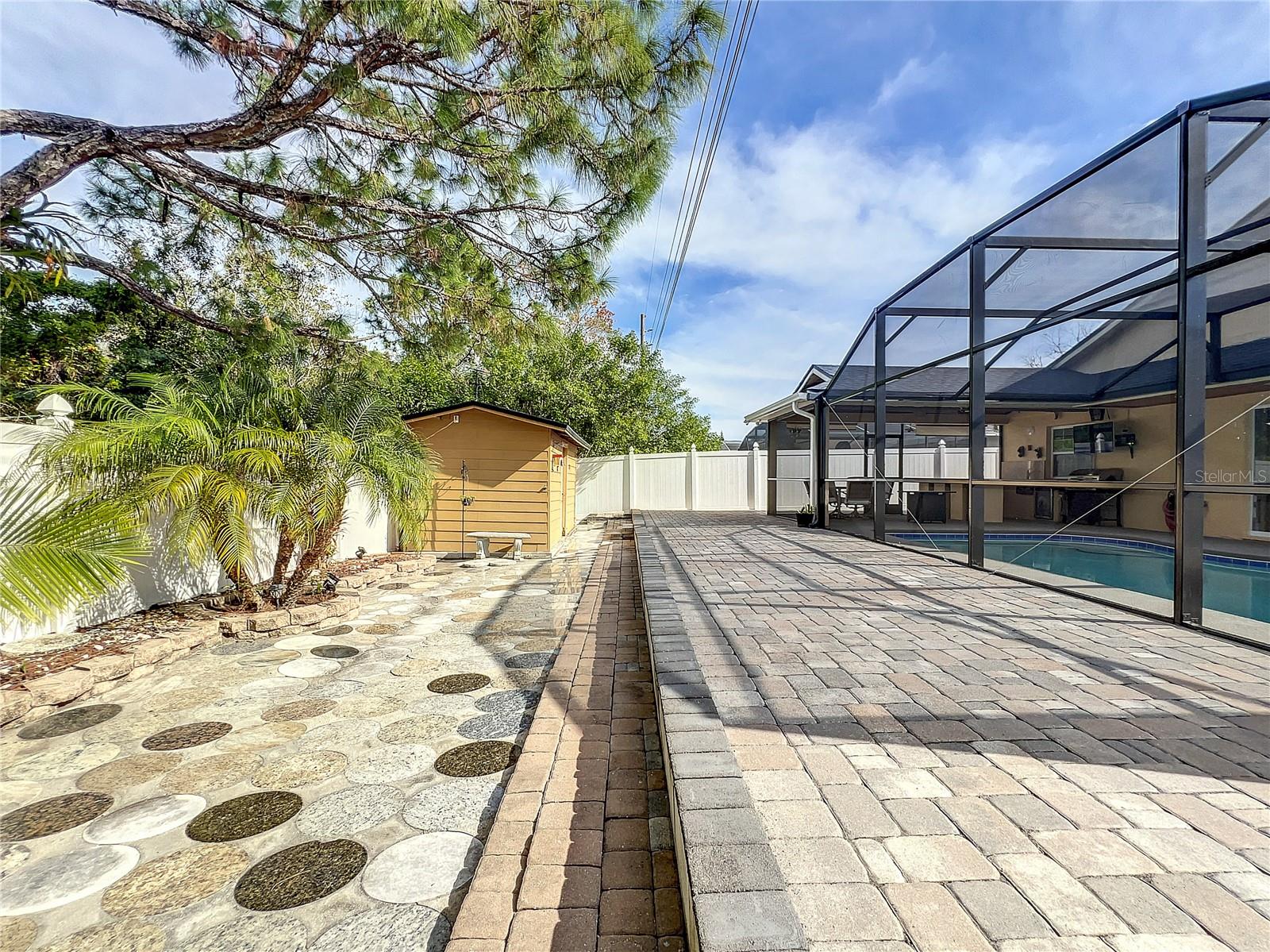 138 SEABREEZE CIR