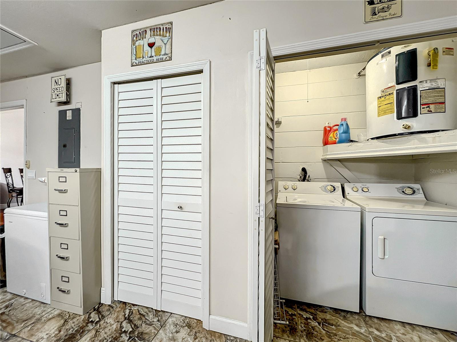138 SEABREEZE CIR