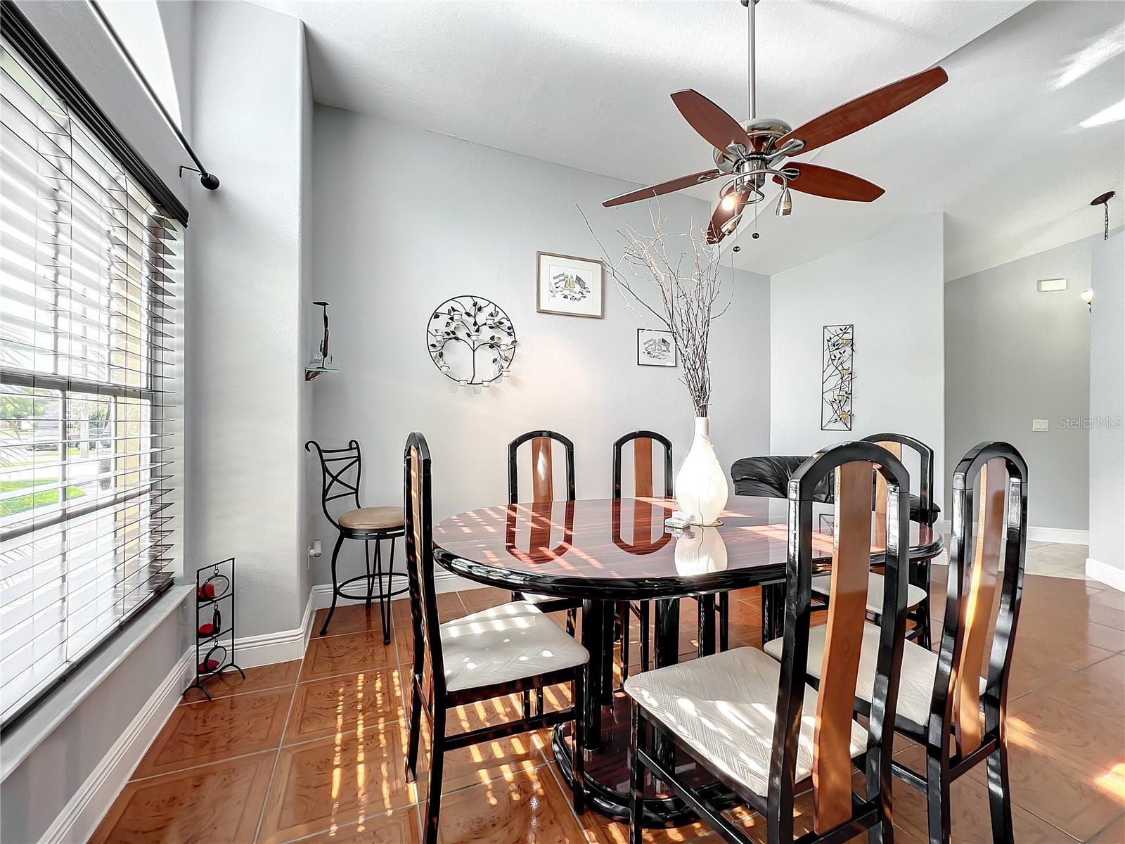 138 SEABREEZE CIR