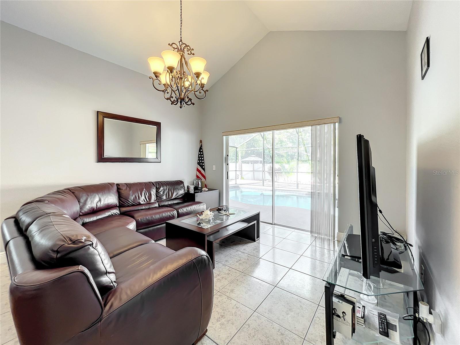 138 SEABREEZE CIR