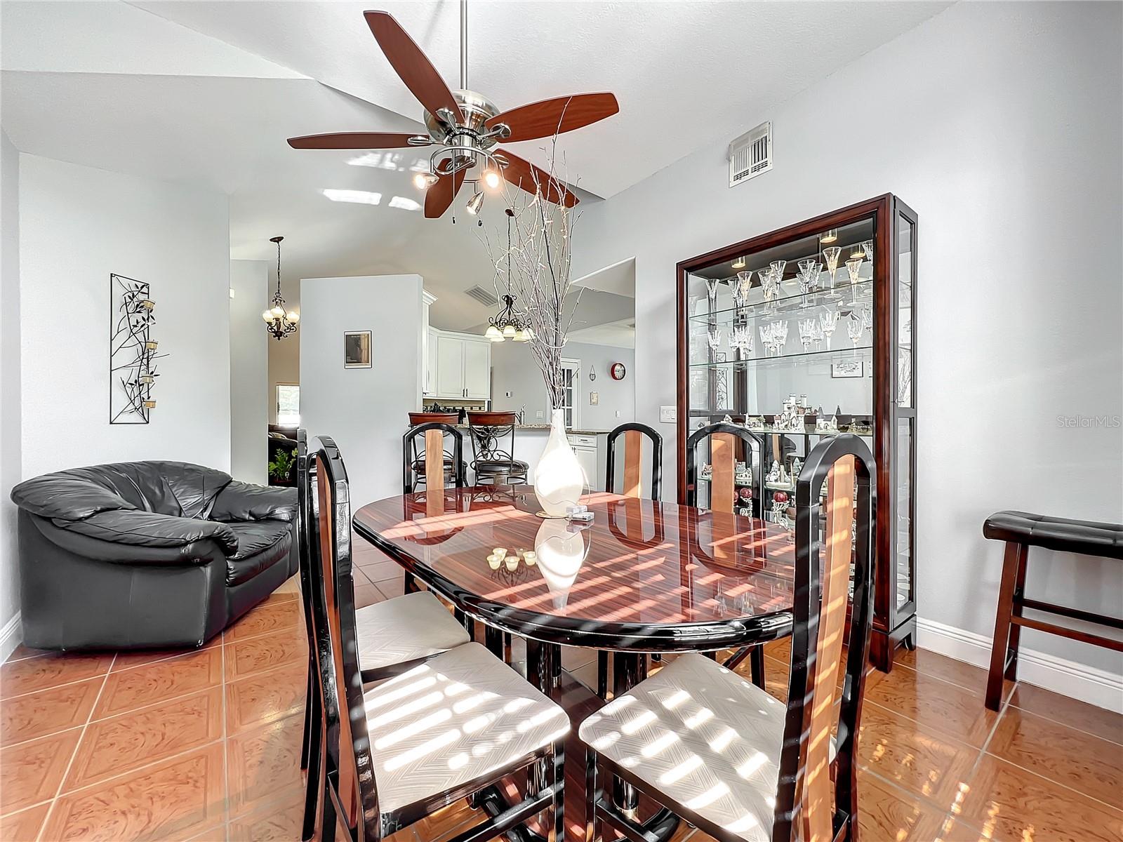 138 SEABREEZE CIR