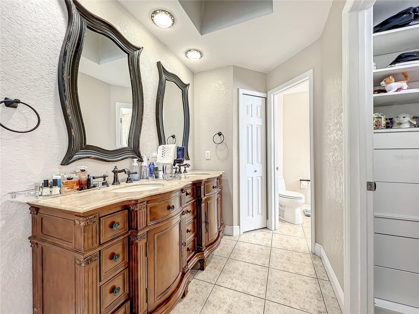 138 SEABREEZE CIR
