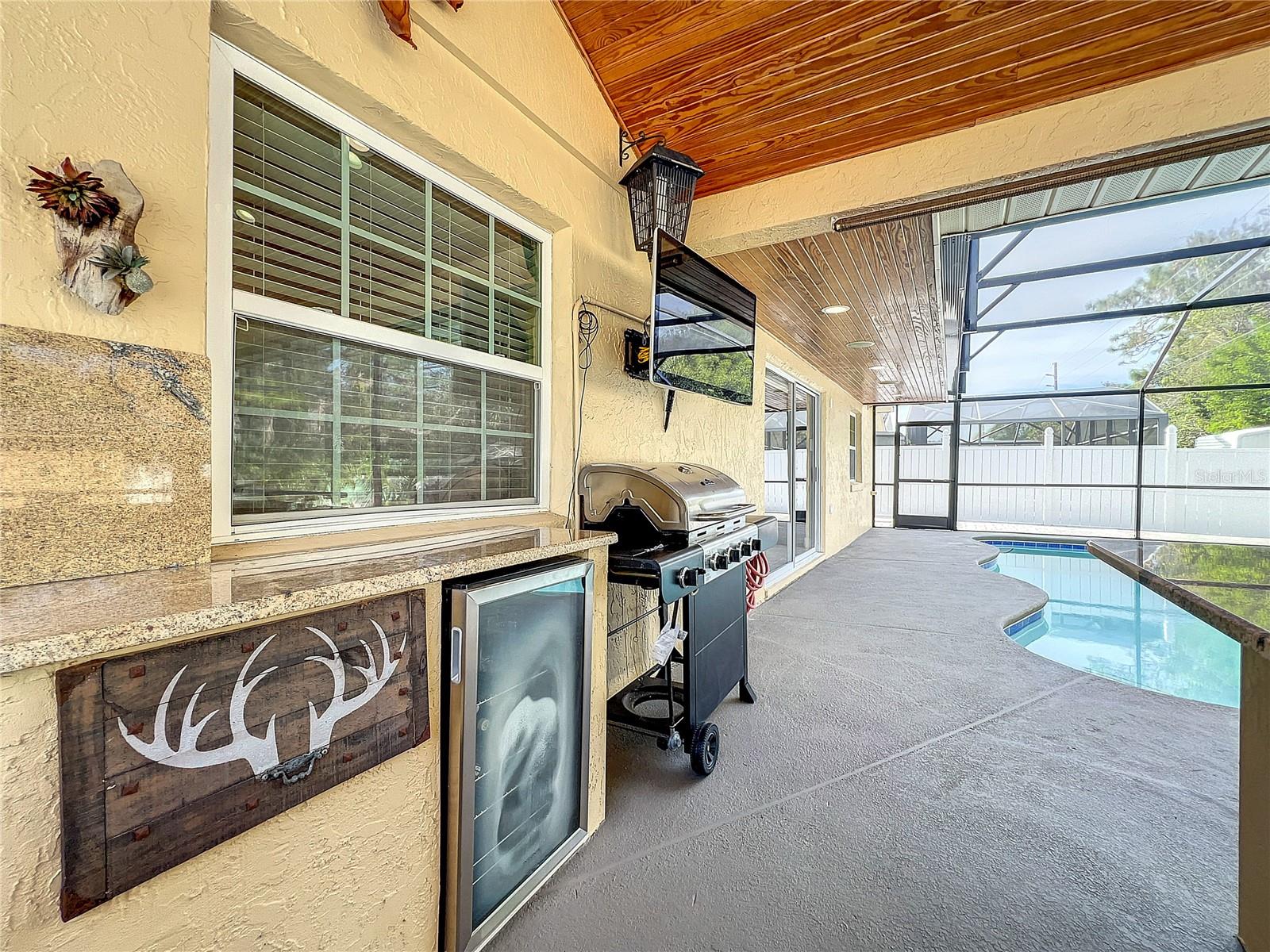 138 SEABREEZE CIR