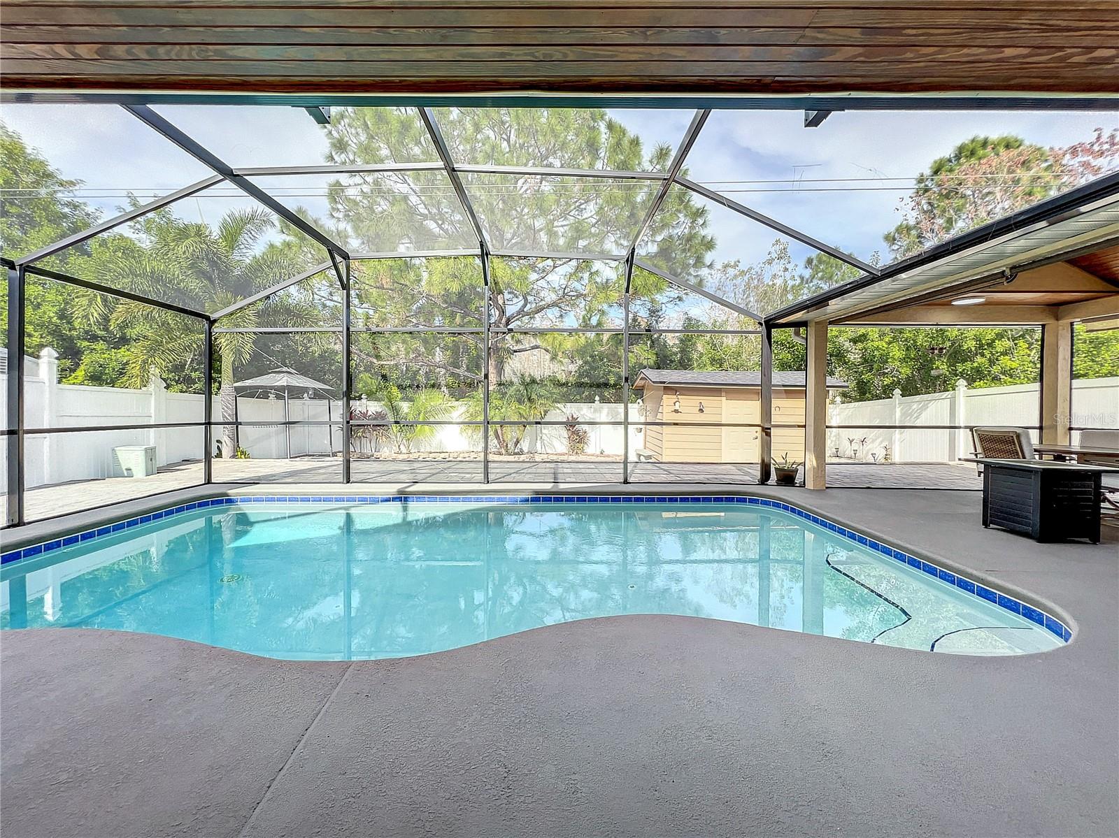 138 SEABREEZE CIR