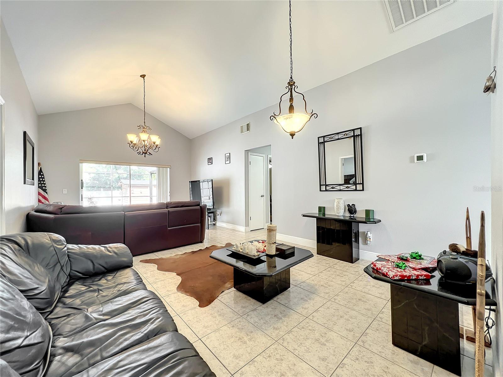 138 SEABREEZE CIR