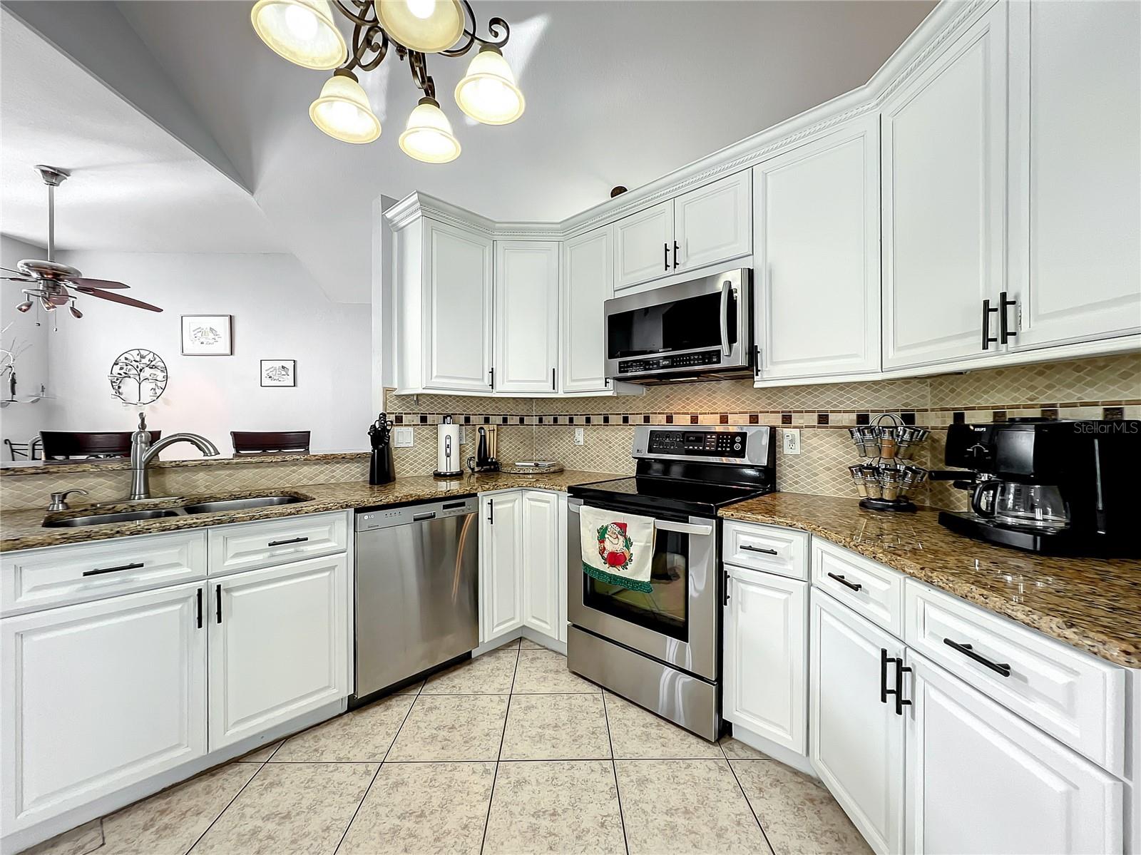 138 SEABREEZE CIR